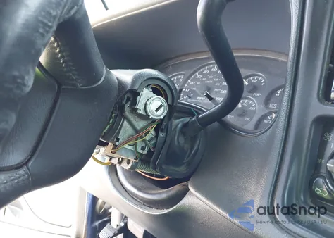 2002 Chevrolet Silverado 1500 Ls from USA, damaged, VIN 2GCEC19T921139227